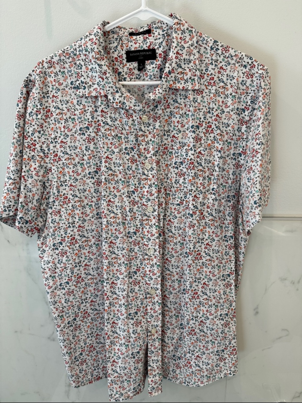 Banana Republic Men's L White Floral Short-Sleeve Button-Up Shirt